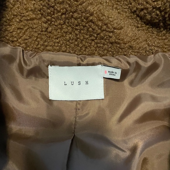 Lush Sherpa - Picture 3 of 3